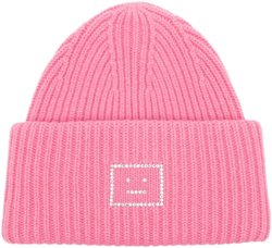 face-appliqué beanie