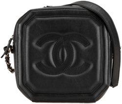 2019 CC Quilted Lambskin Octagon Camera Case crossbody bag