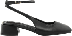 Fashion attitude sandals