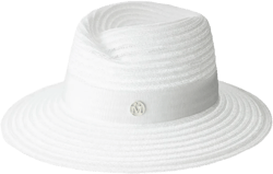Virginie hat