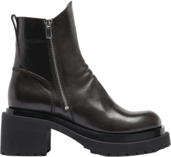 leather boots 