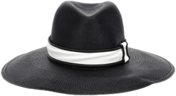 wide-brimmed hat