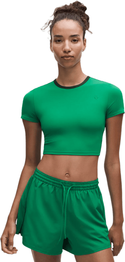 Tight-fit Cropped Shelf-bra T-shirt Light Support, B/c Cup