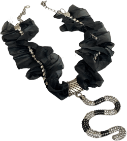 The snake 🐍 choker