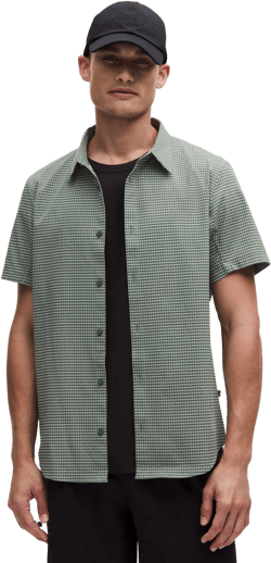 lululemon Men's Green Airing Easy Short-Sleeve Shirt