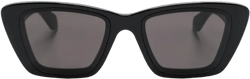 cat-eye frame sunglasses