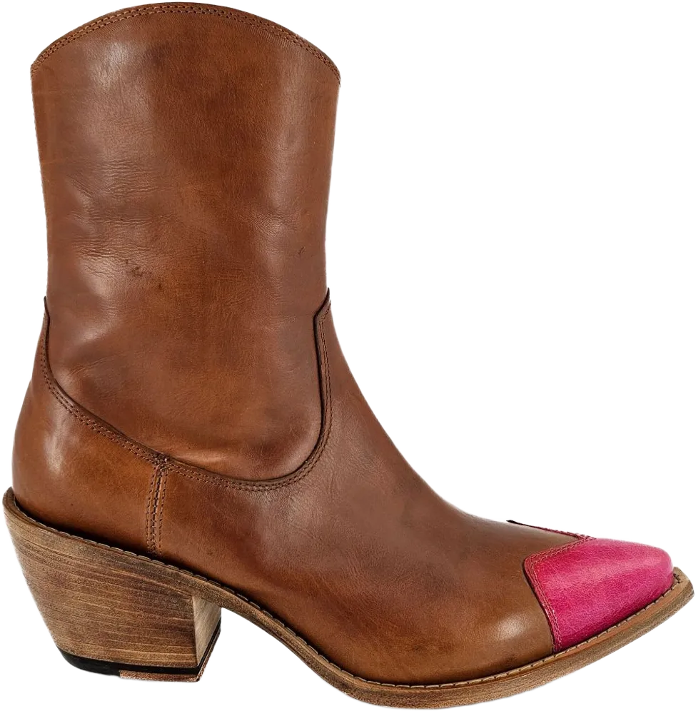 heart toe cowboy boots