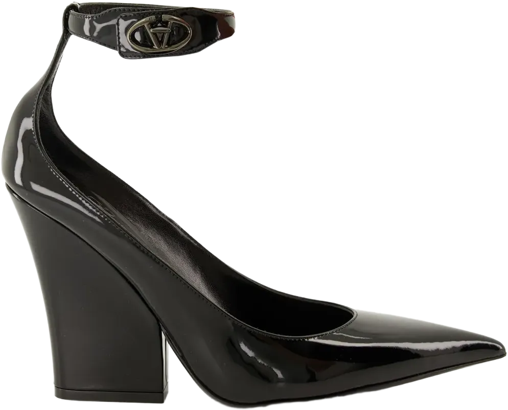 VLogo-plaque patent pumps